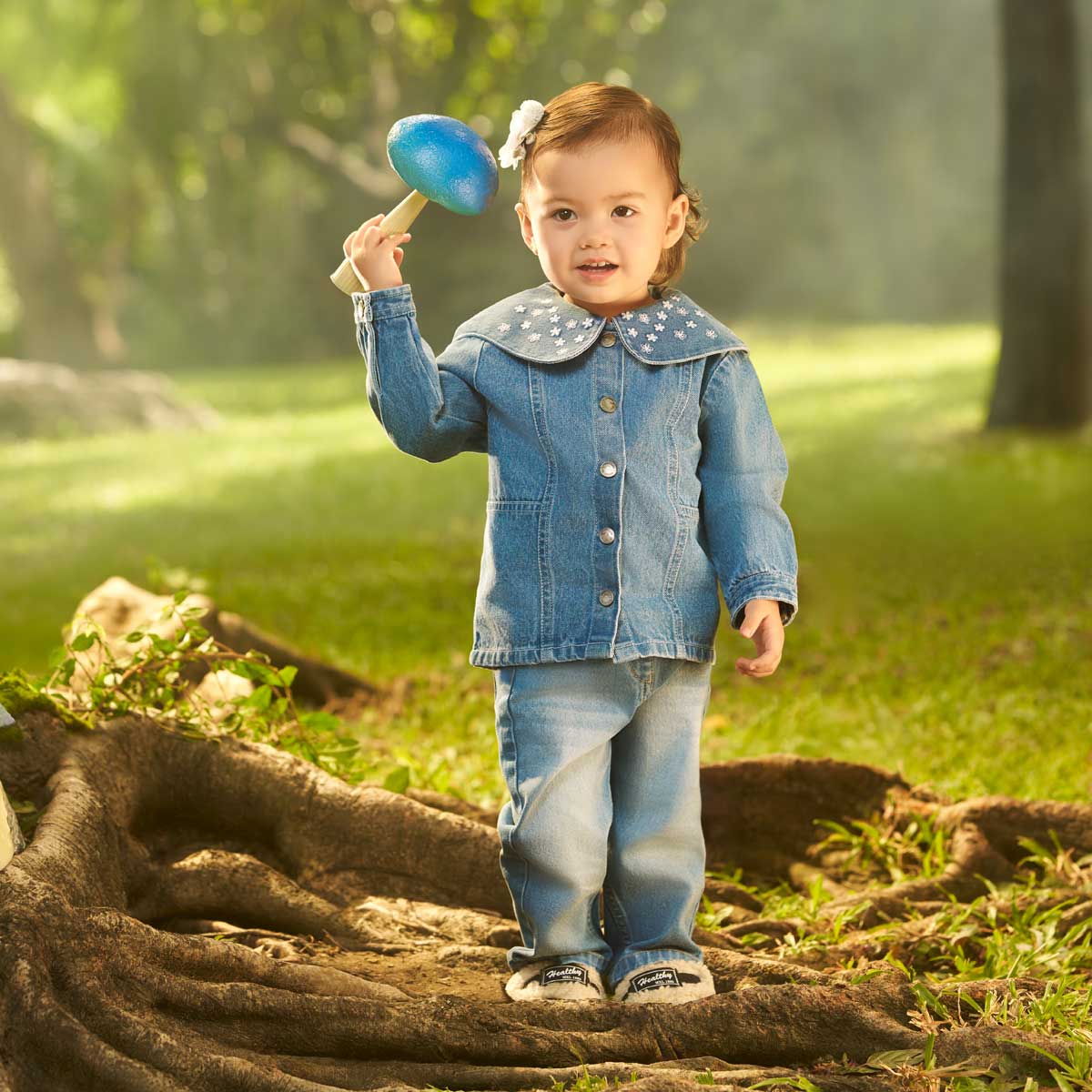 Girls Cotton Full Sleeves Floral Embroidered Jacket - Blue