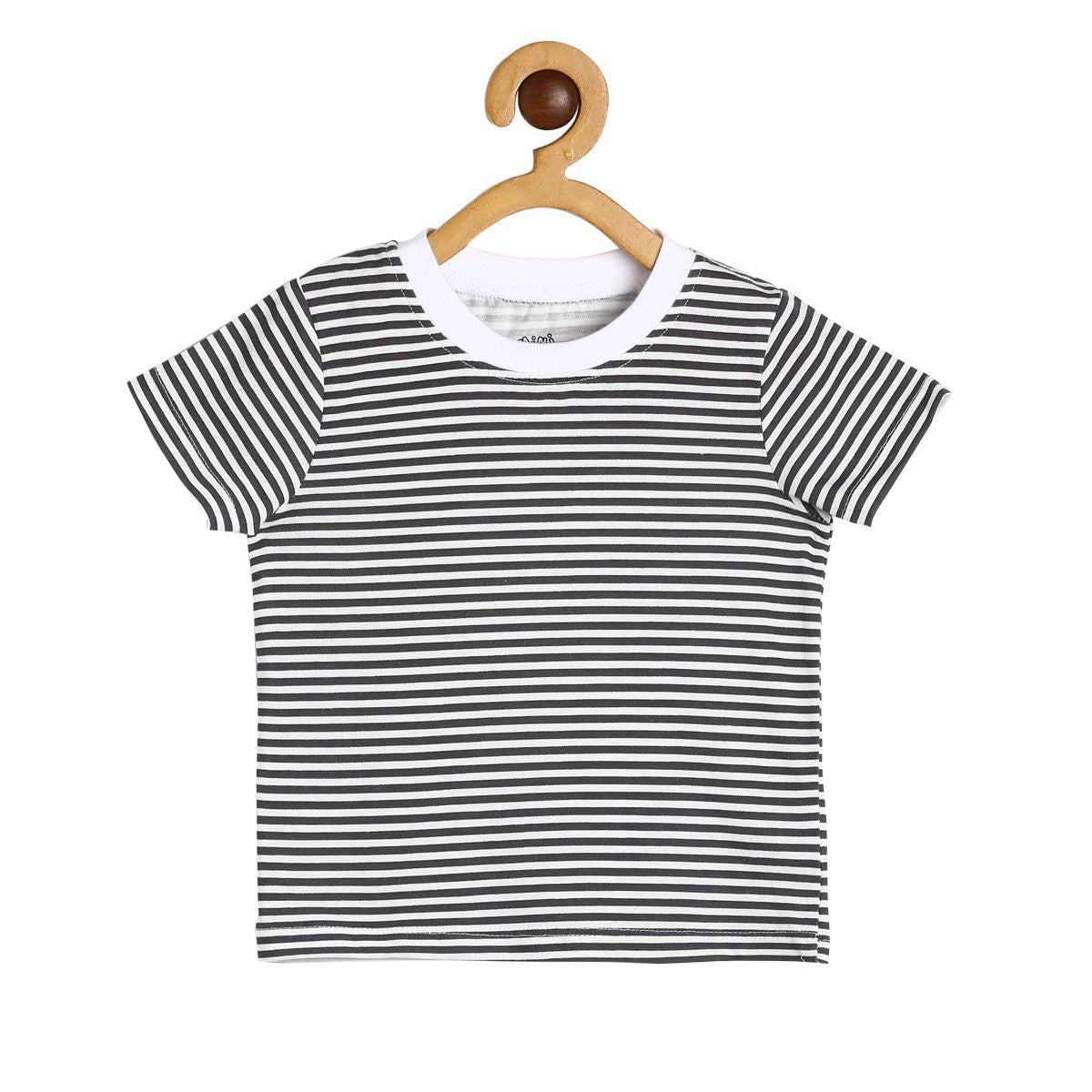 Boys Green Pack Of 2 T-Shirt And Bottom