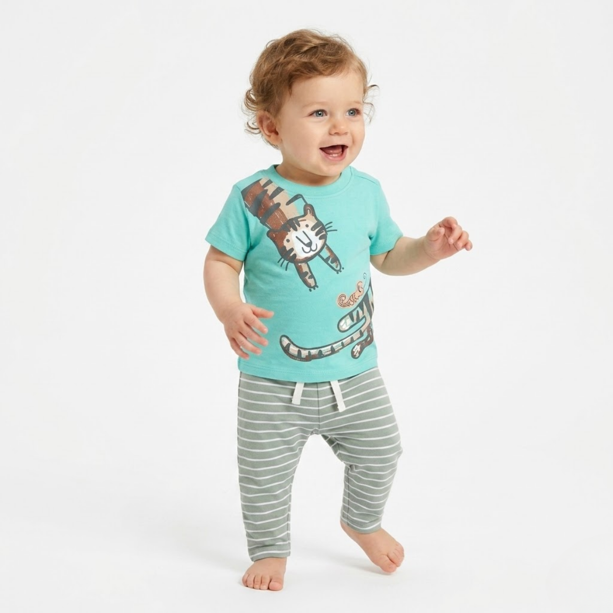 Baby Boys Cotton Animal printed T-Shirt, Green and Brown