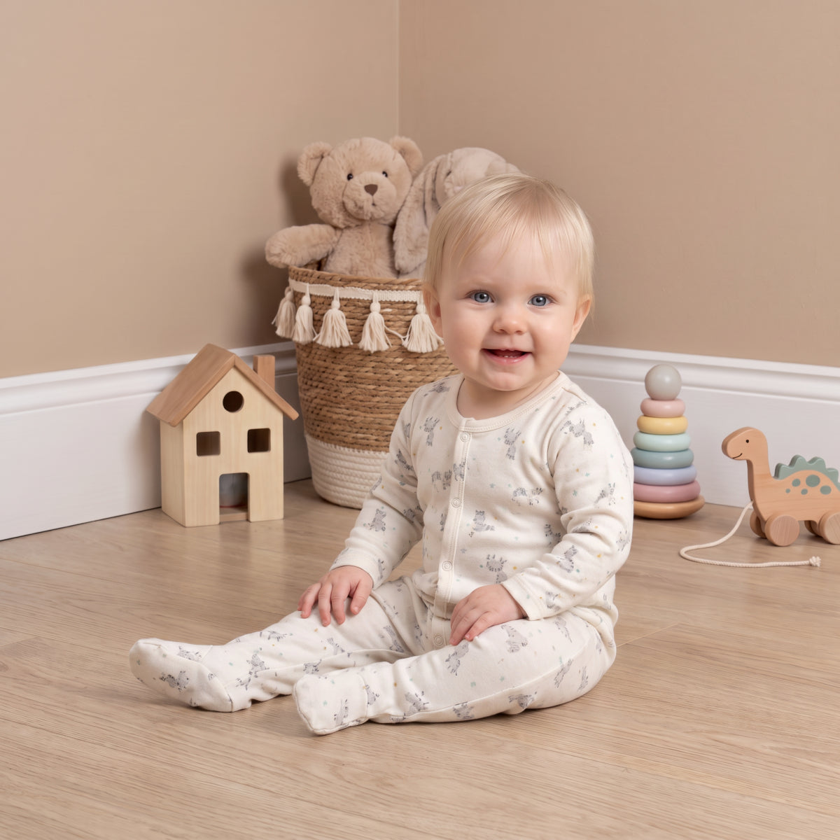 Baby Unisex 4 piece Essentials Gift Set, Multicolour