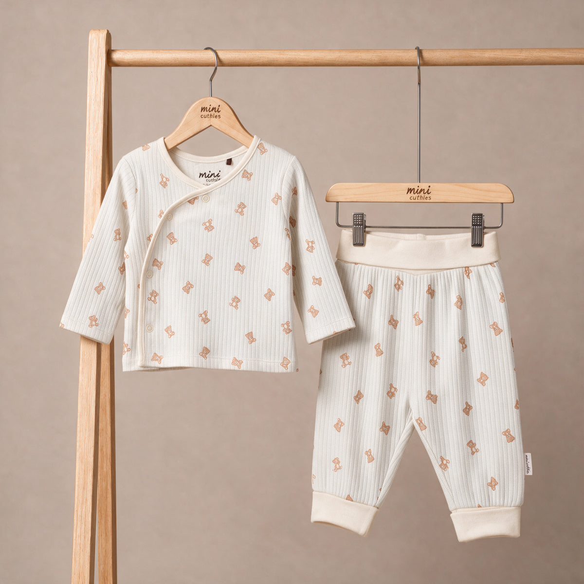 Baby Unisex Teddy Bear Printed T-Shirt And Pants Set, Cream