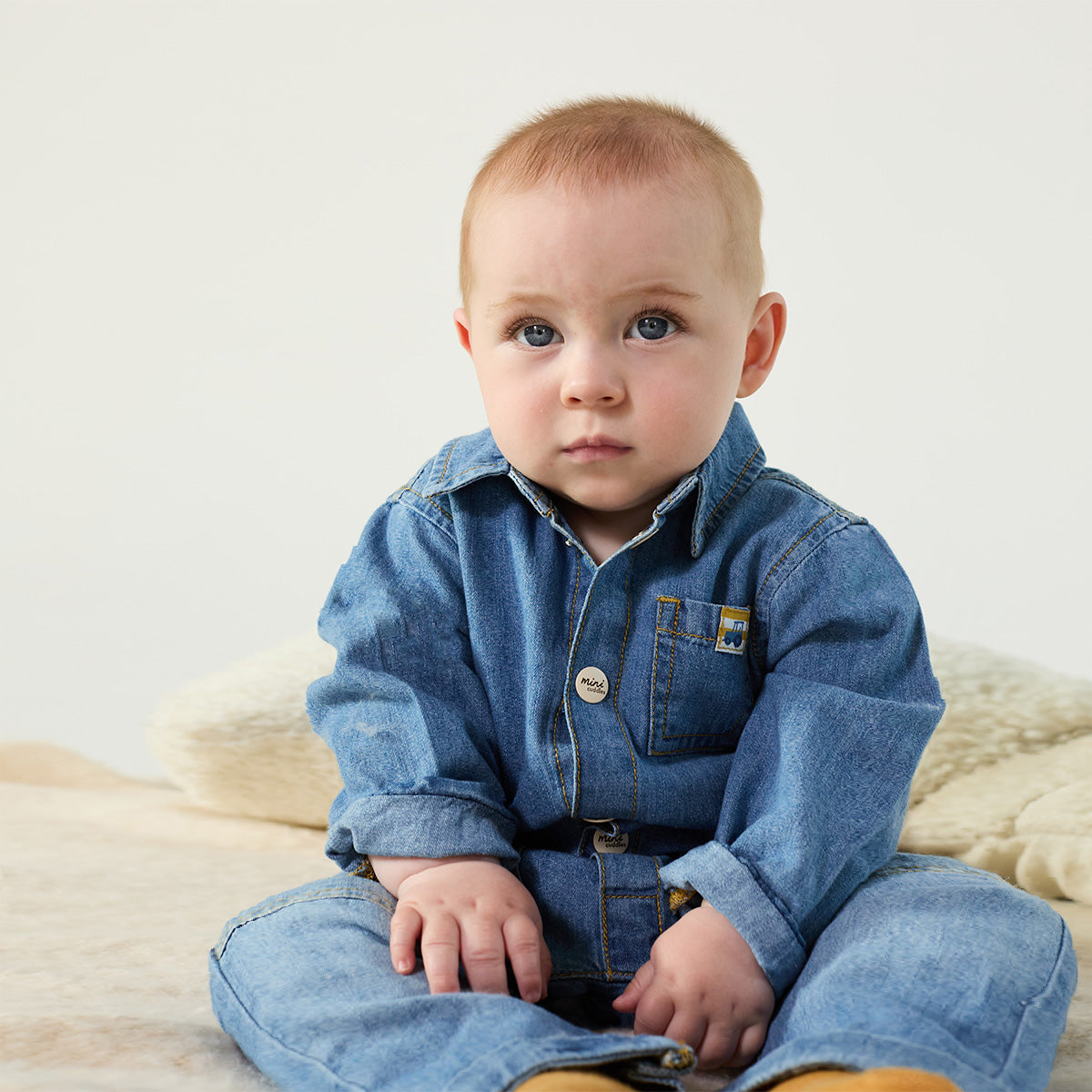 Baby Boys Blue Cotton Denim Vehicle Applique Full Sleeve Romper Regular Fit Casual Wear