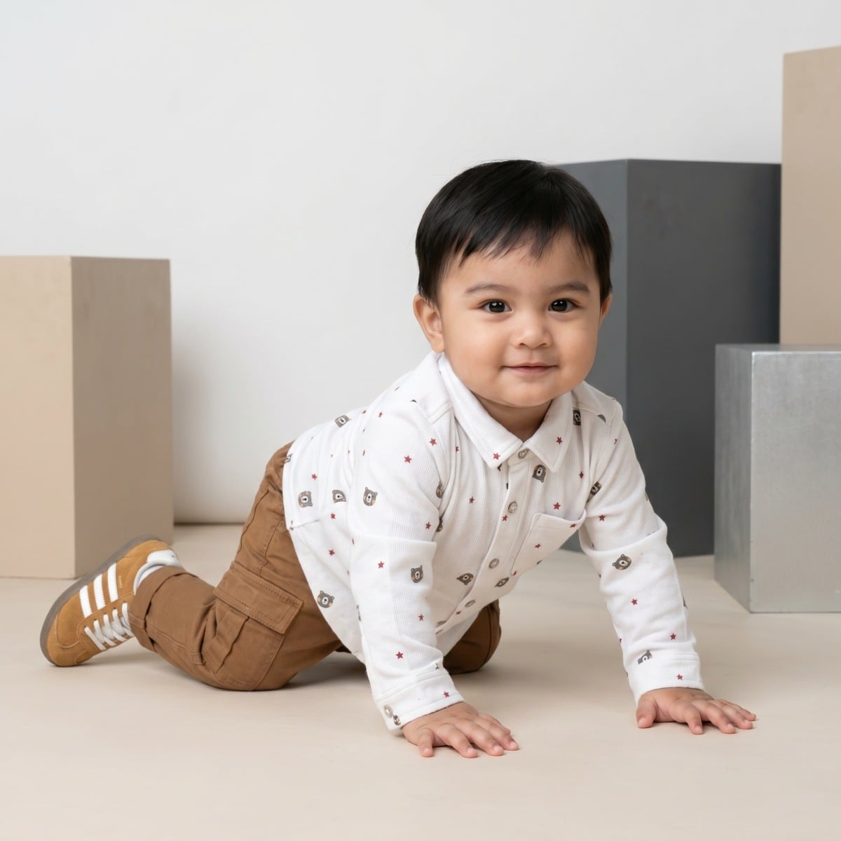 Baby Boys White And Brown Cotton Blend Bear Printed Shirt And Pant Set Regular Fit Casual Wear