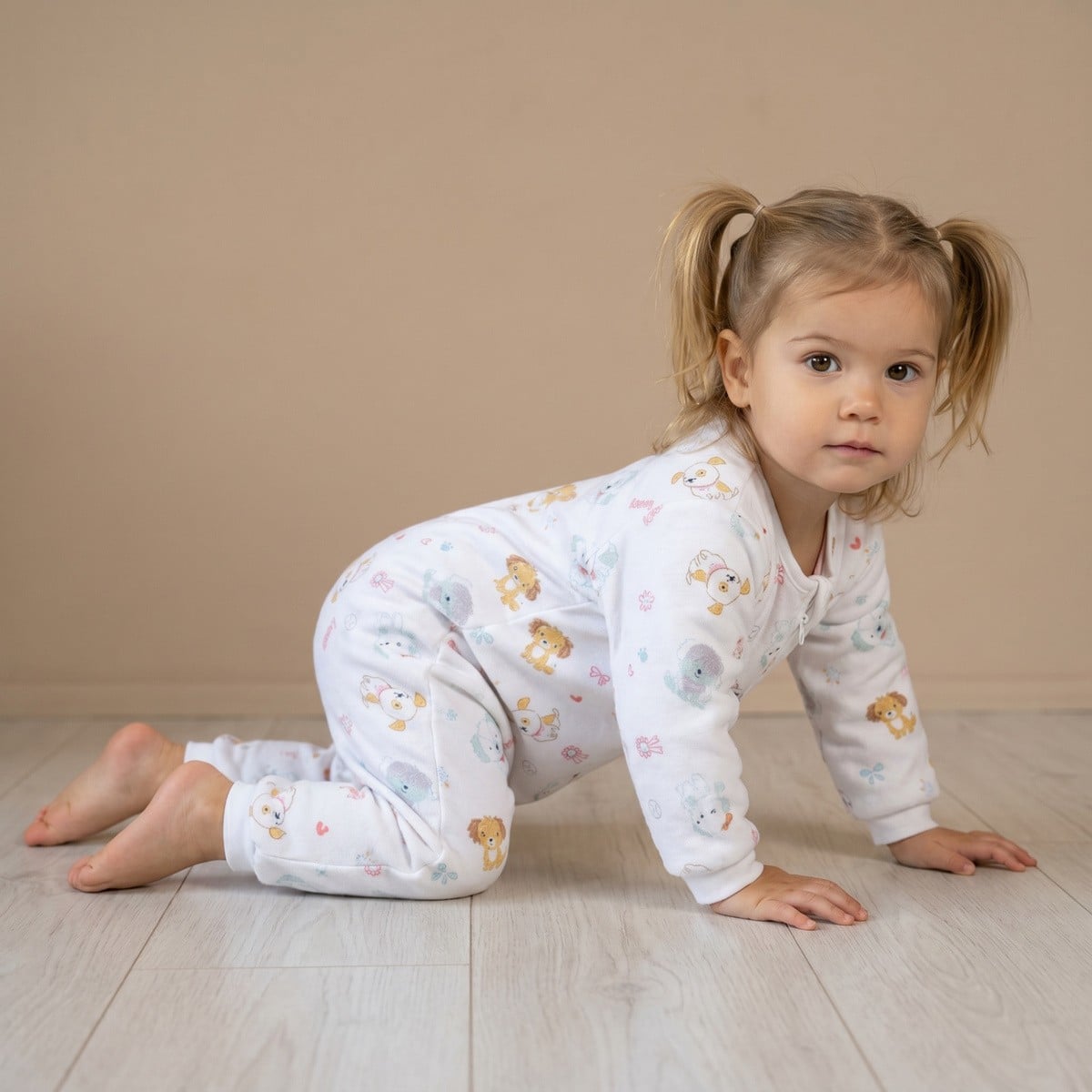 Baby Girls White Cotton Blend Animal Printed Sleepsuit Regular Fit Casual Wear