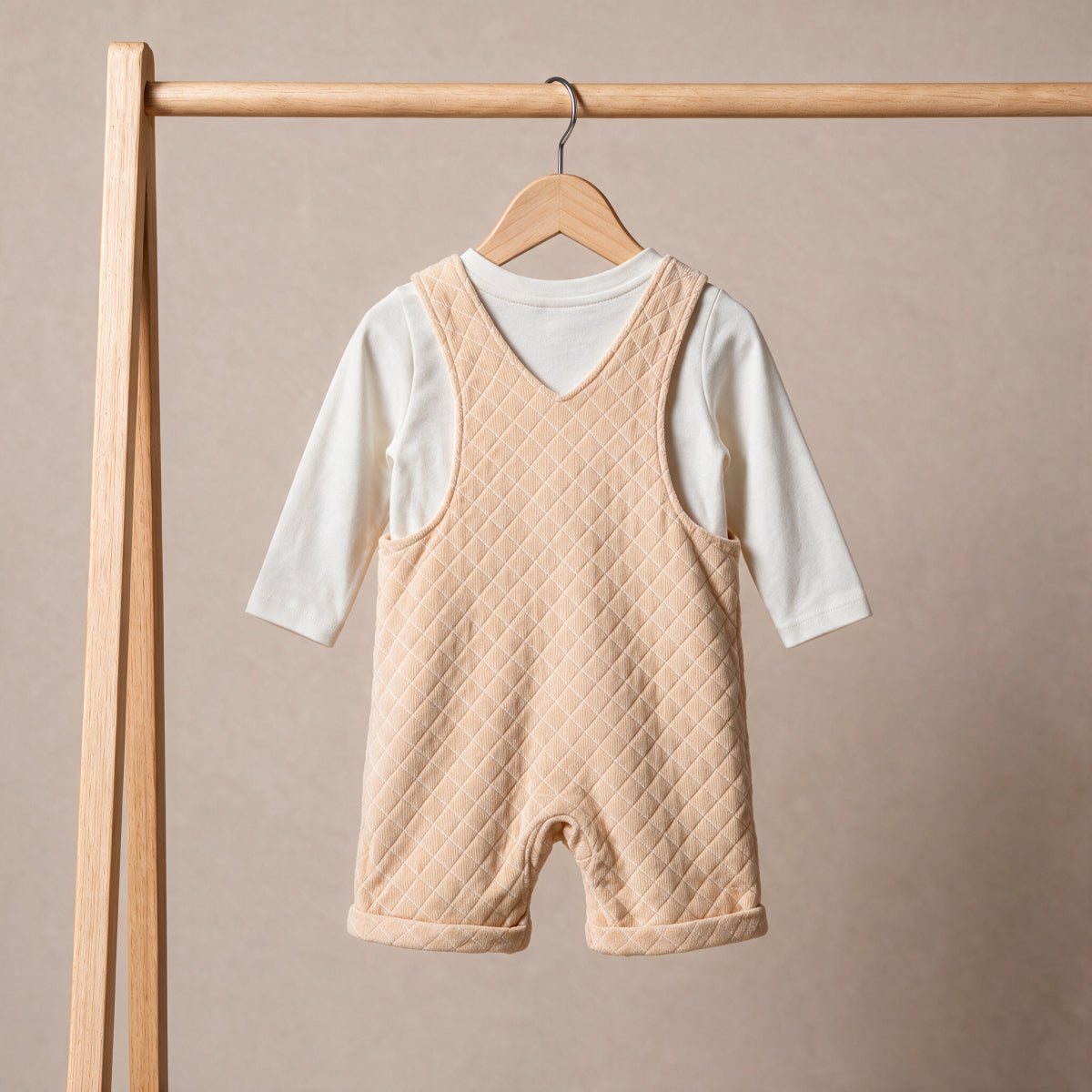 Baby Unisex Beige and White Cotton Blend Elephant Embroidered Dungaree Set Regular Fit Casual Wear
