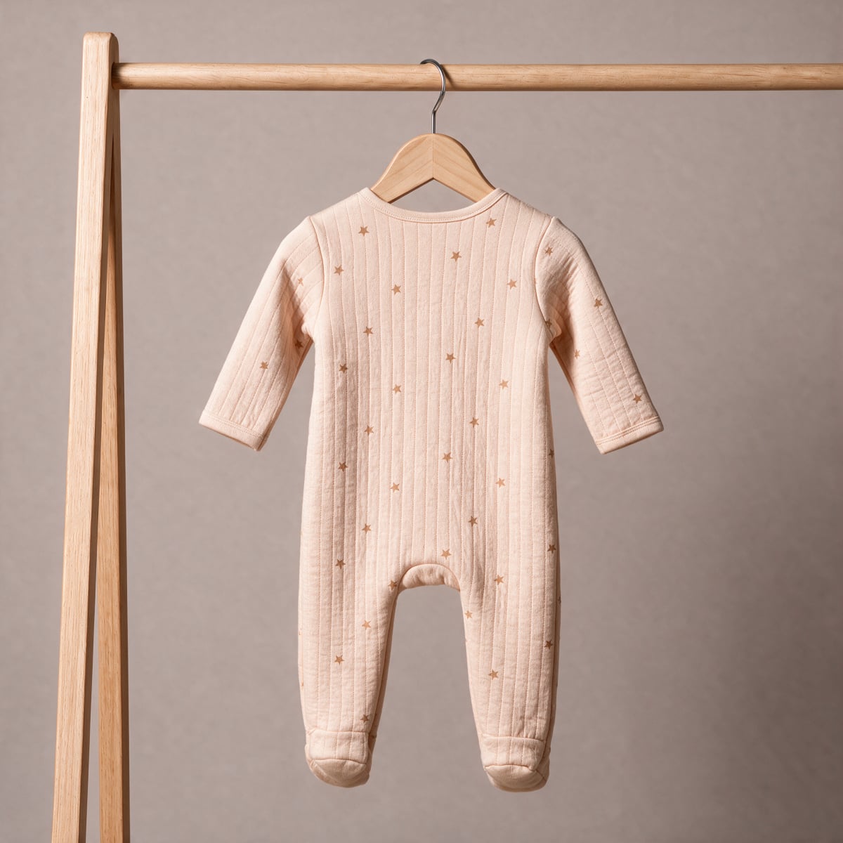 Baby Unisex Peach Cotton Star Printed Sleepsuit with Cap Regular Fit Nightwear Set