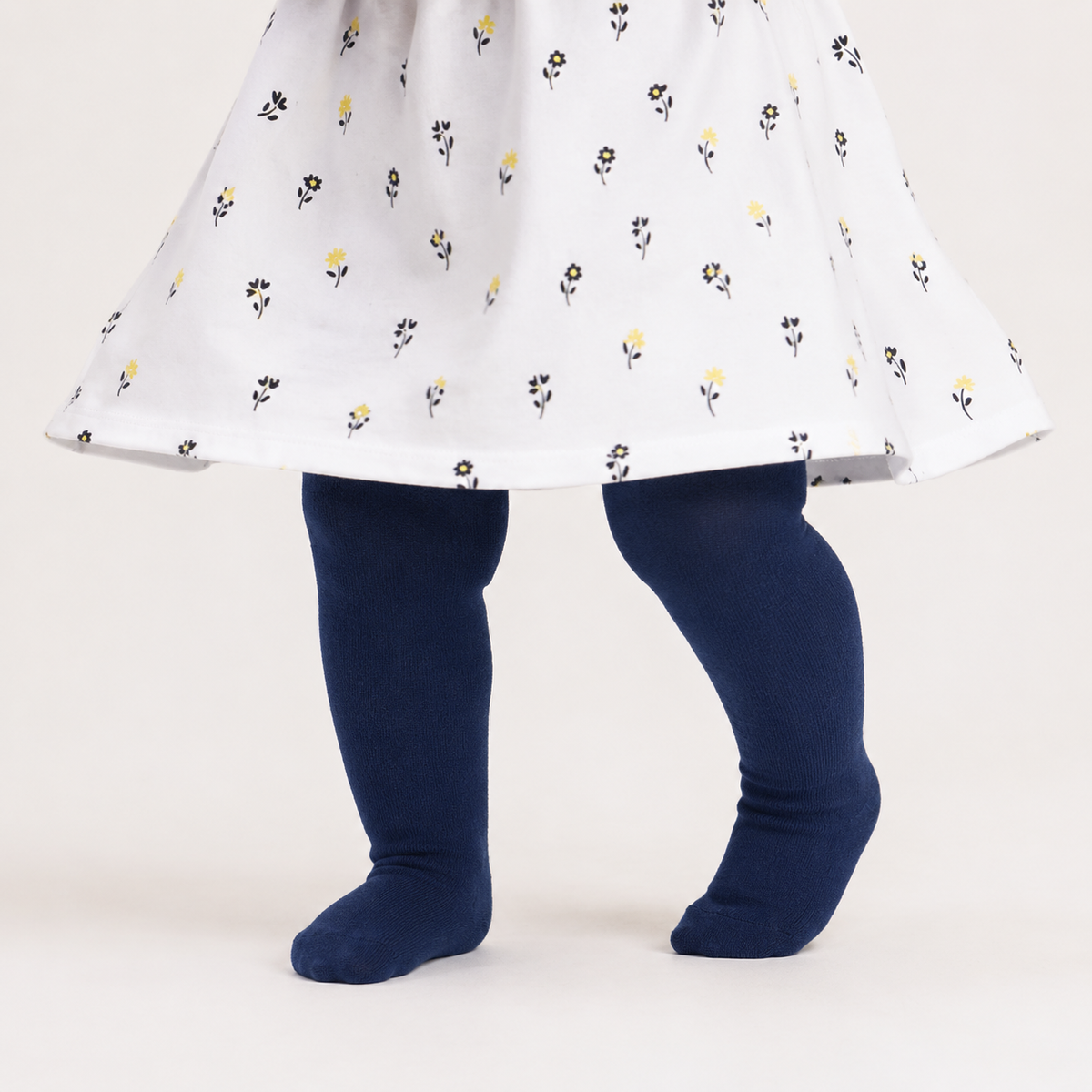 Baby Girls Red Off-White And Navy Blue Cotton Blend Solid Stockings Pack Of 3 Casual Wear