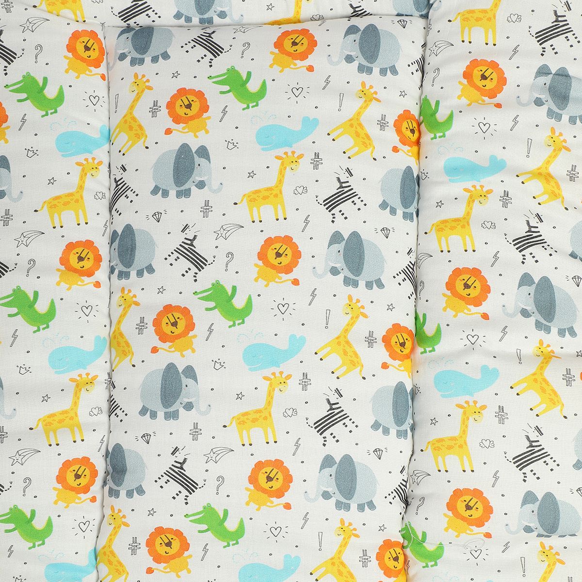 Multicoloured Jungle Printed Carry Nest