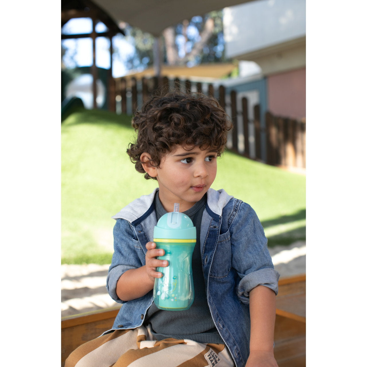 Chicco Insulated Sport Cup with Soft Flexible Straw for Toddlers 14M+ - 266 ml