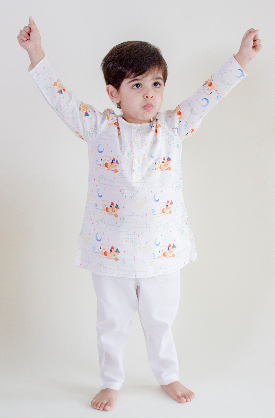 Tiber Taber Boys Printed Kurta and Pyjama Set, White